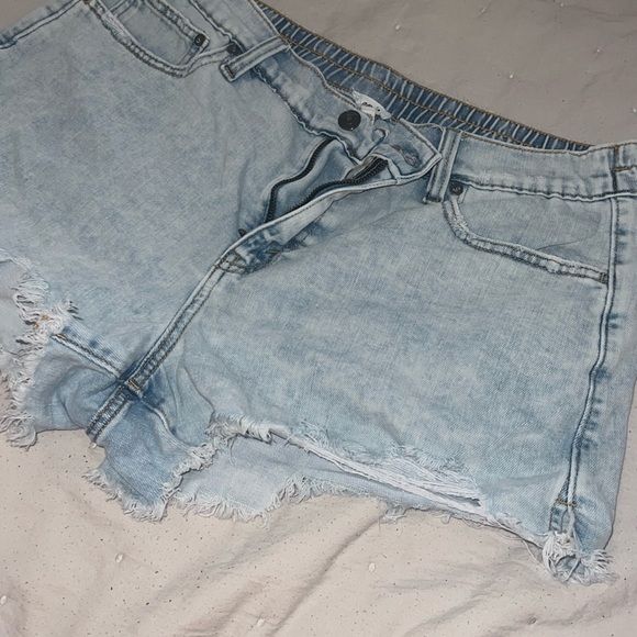 Women’s Jean shorts - Picture 1 of 3